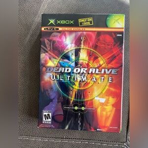 Dead or Alive Ultimate Xbox 2-Disc Collector’s Edition Complete w/ Slipcover
